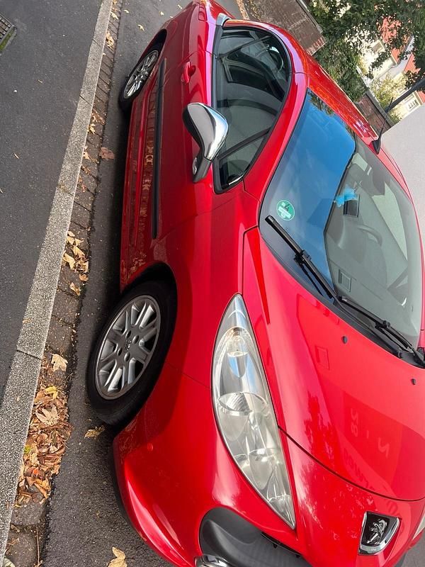 Gebraucht Peugeot 207 109 PS (80 kW) 2008 Rot Cabrio