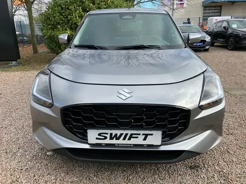 Gebraucht Suzuki Swift Comfort 90 PS (66 kW) 2025 Silber Limousine