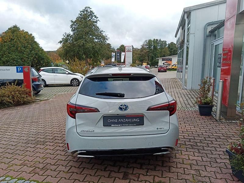 Neu Toyota Corolla 181 PS (133 kW) 2025 Grau Kombi