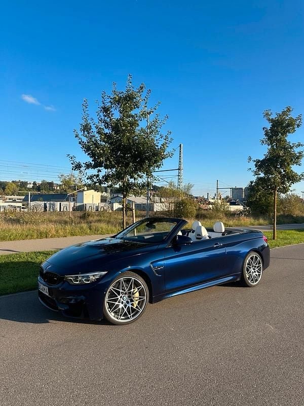 Blau Gebraucht 2017 BMW M4 Cabriolet Competition Edition Cabrio | 55.000 € (Teuer) - Bild 1/4