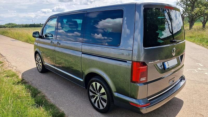 Usado VW Multivan 204 HP (150 kW) 2021 Cinzento Monovolume