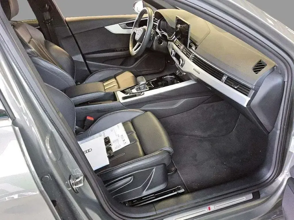 Gebraucht Audi A4 S-Line 204 PS (150 kW) 2024 Grau Kombi