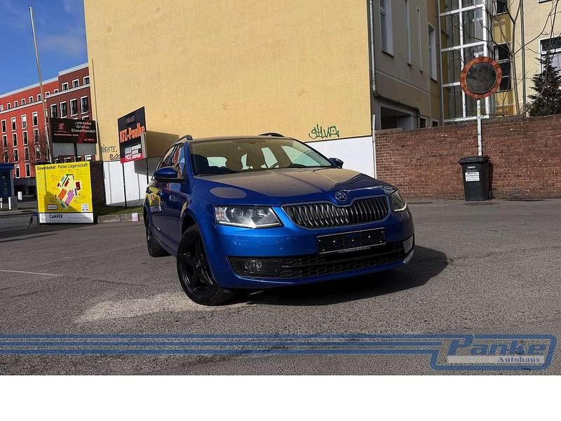 Gebraucht Skoda Octavia Style 150 PS (110 kW) 2016 Blau Kleinwagen