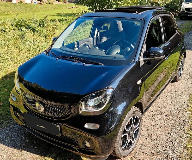 Schwarz Gebraucht 2018 Smart ForFour Electric Drive Kleinwagen | 8.600 € (Fairer Preis) - Bild 1/4