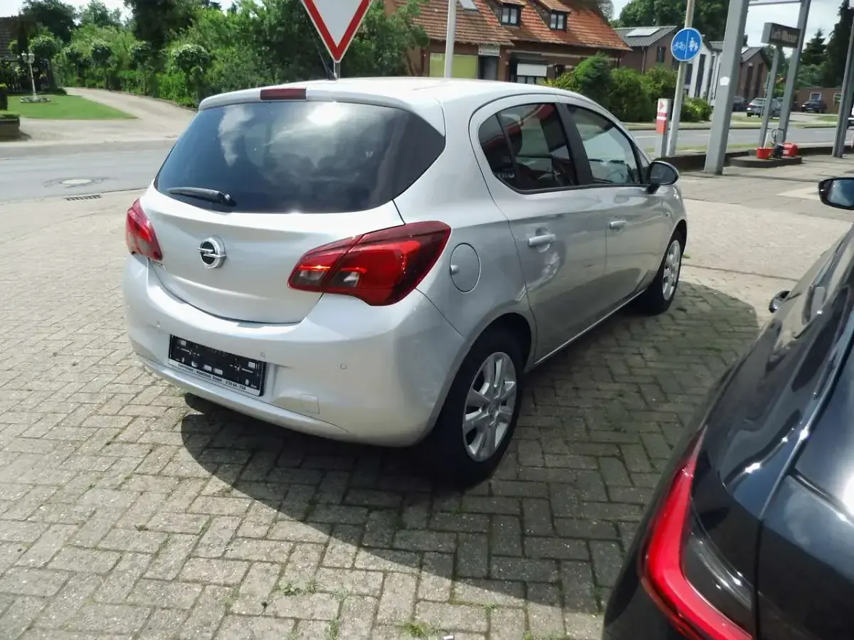 Gebraucht Opel Corsa Selection 90 PS (66 kW) 2016 Silber Kleinwagen