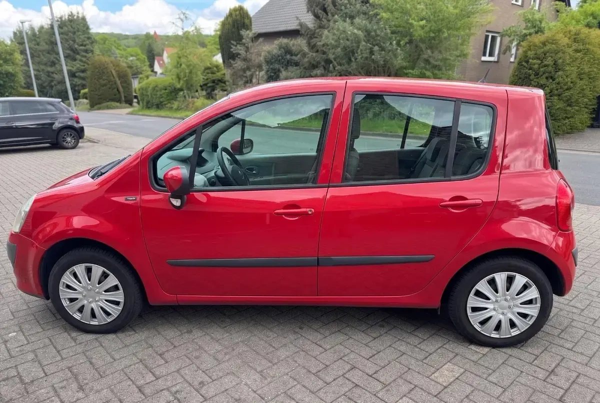 Gebraucht Renault Modus 75 PS (55 kW) 2011 Rot Van / Kleinbus