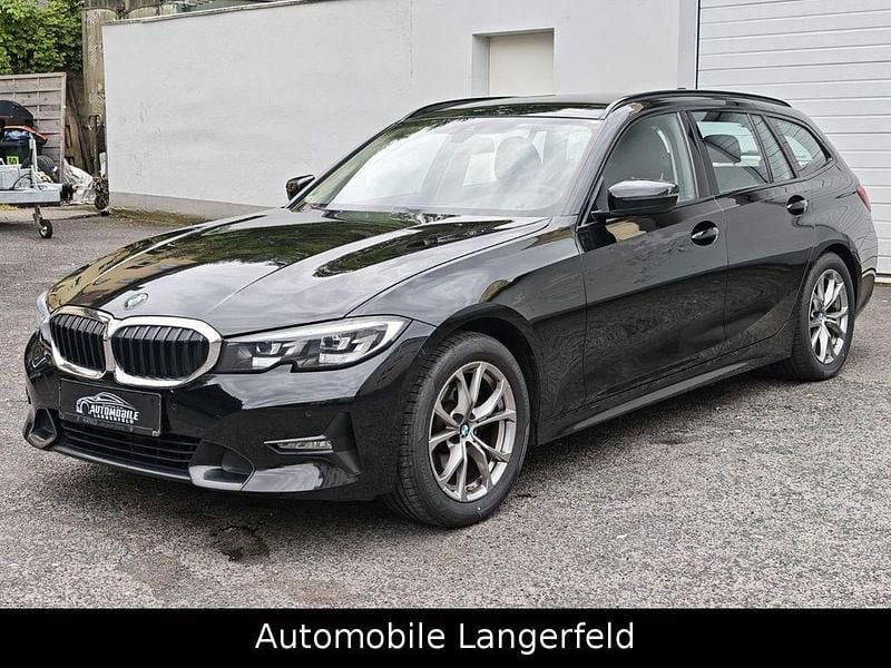 Schwarz ii Gebraucht 2021 BMW 318 Sport Line Kombi | 21.400 € (Guter Preis) - Bild 1/4