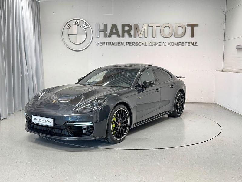 Grau Gebraucht 2019 Porsche Panamera Turbo S Limousine | 69.900 € (Superpreis) - Bild 1/4