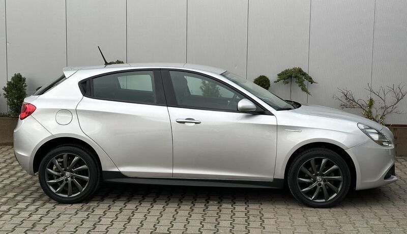 Gebraucht Alfa Romeo Giulietta Sprint 120 PS (88 kW) 2021 Grau Kleinwagen