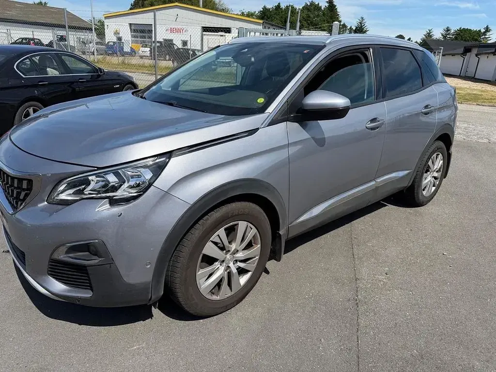 Gebraucht Peugeot 3008 Allure 131 PS (96 kW) 2018 Grau SUV