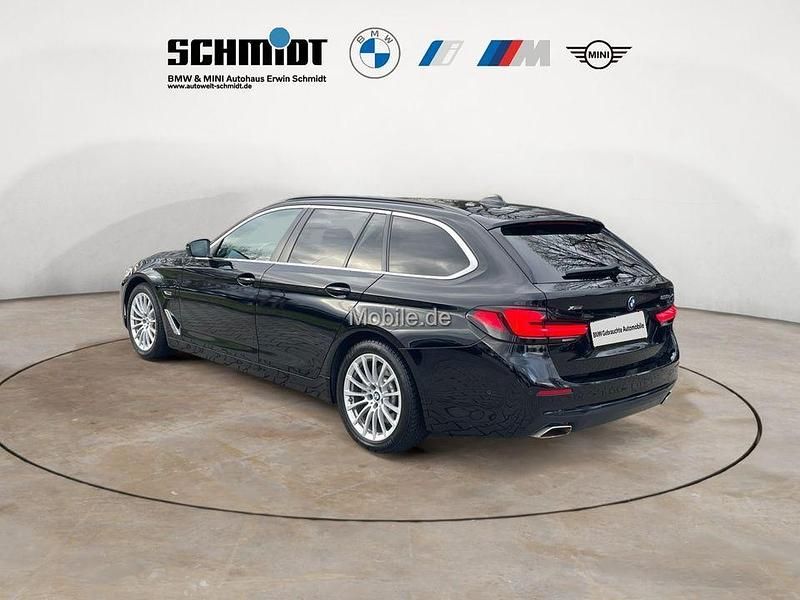 Gebraucht BMW 530e 292 PS (214 kW) 2022 Schwarz Kombi