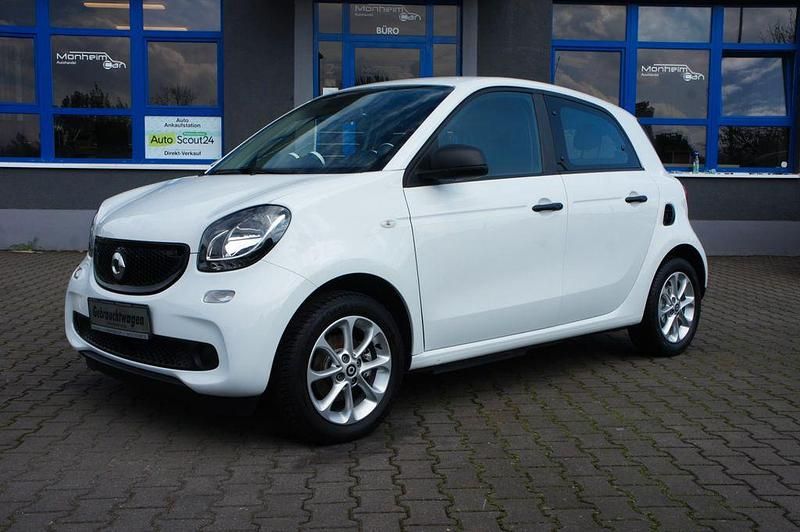 Gebraucht Smart ForFour Electric Drive 60 kW (82 PS) 2018 Weiß Limousine
