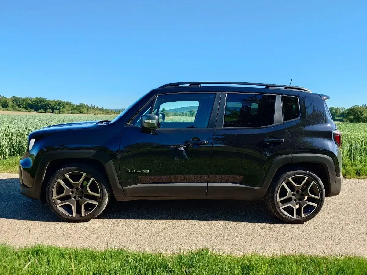 Gebraucht Jeep Renegade Limited 150 PS (110 kW) 2019 Schwarz SUV