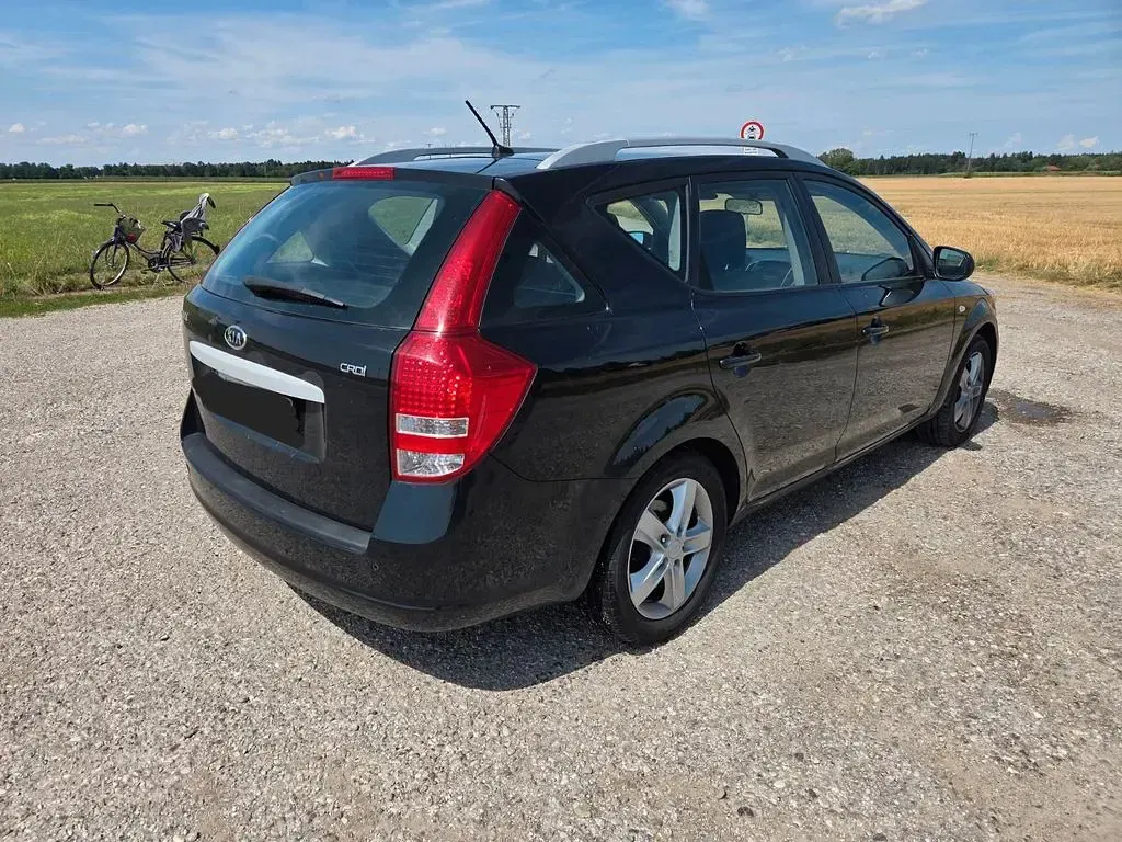 Gebraucht Kia Ceed Sportswagon 116 PS (85 kW) 2012 Schwarz Kombi