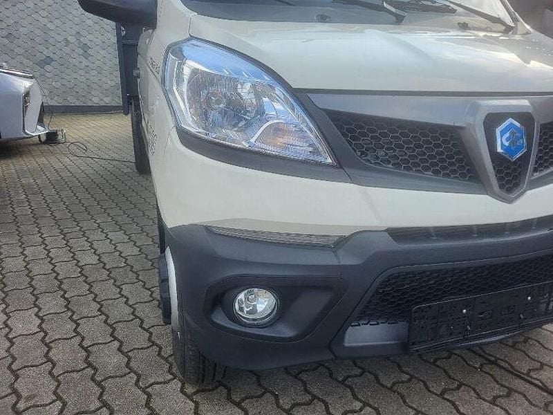 Gebraucht Piaggio Porter 106 PS (77 kW) 2024 Weiß SUV