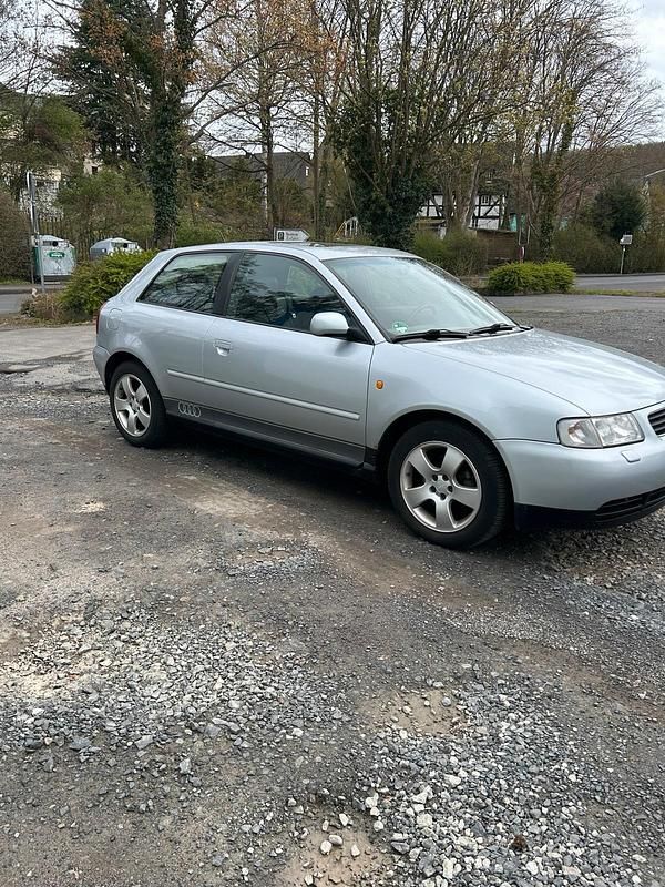Gebraucht Audi A3 125 PS (91 kW) 1997 Silber Kleinwagen