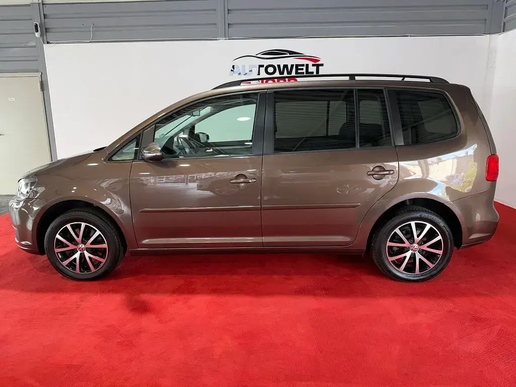 Gebraucht VW Touran 150 PS (110 kW) 2013 Braun Van / Kleinbus