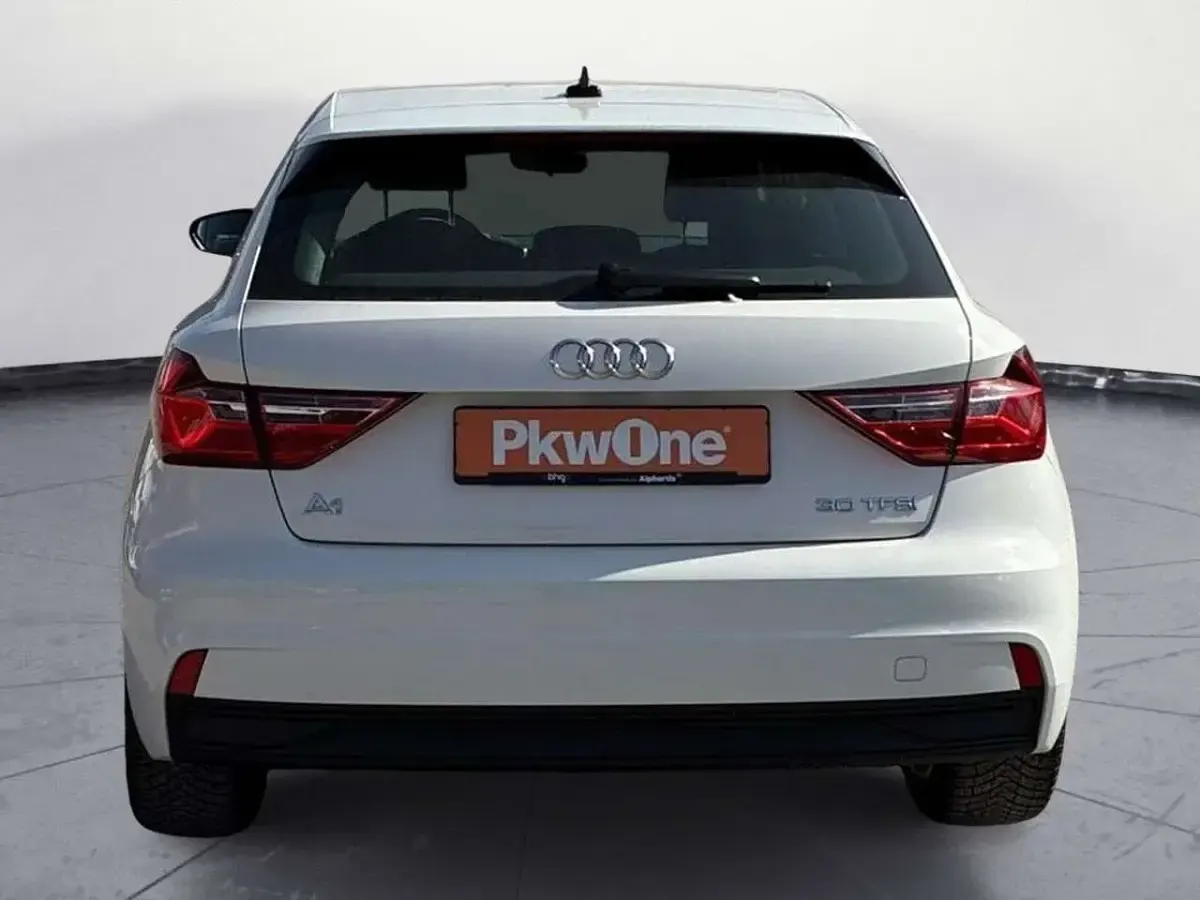 Używany Audi A1 116 KM (85 kW) 2019 Biały SUV
