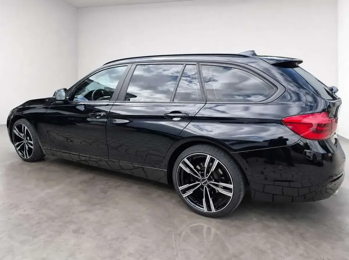 Używany BMW 318 Performance 150 KM (110 kW) 2017 Czarny Kombi
