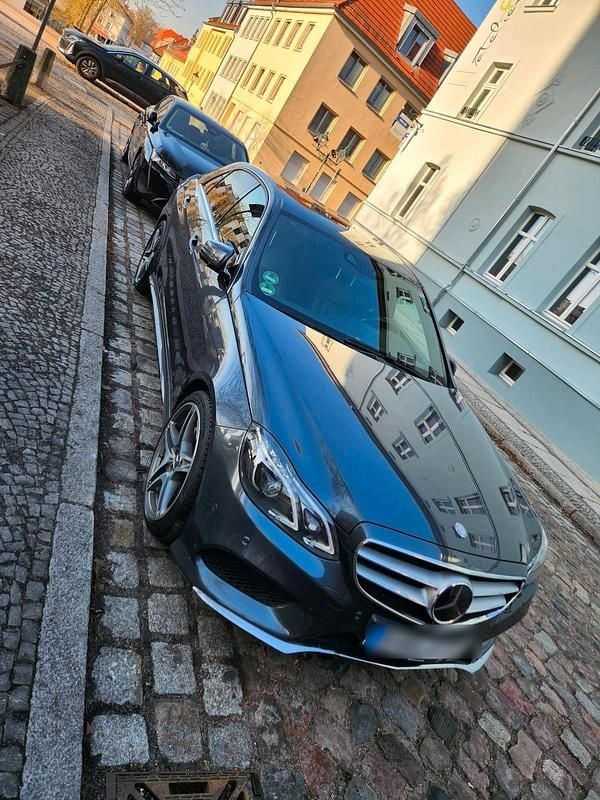Gebraucht Mercedes E350 258 PS (189 kW) 2017 Grau Limousine