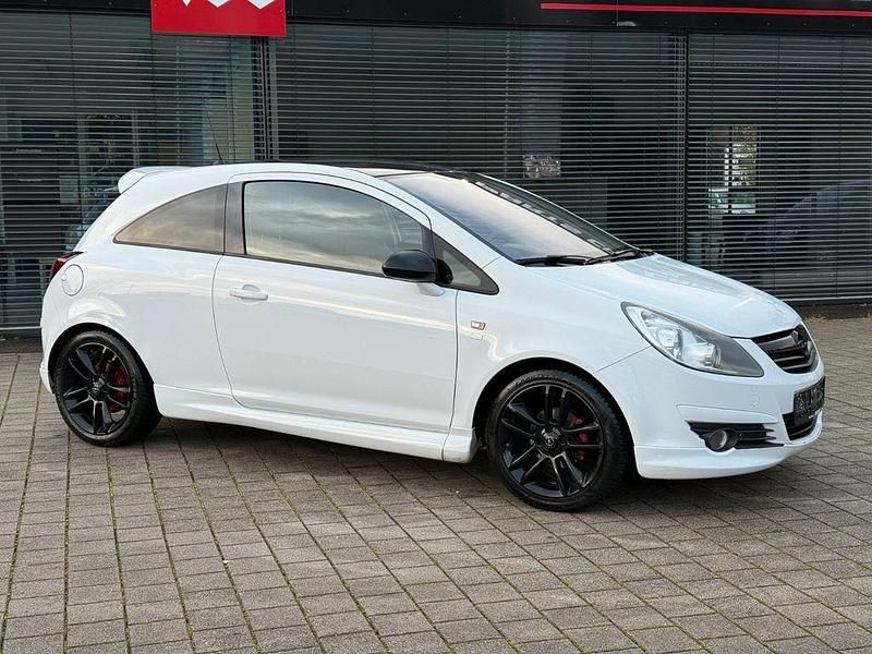 Gebraucht Opel Corsa Edition 90 PS (66 kW) 2009 Weiß Kleinwagen