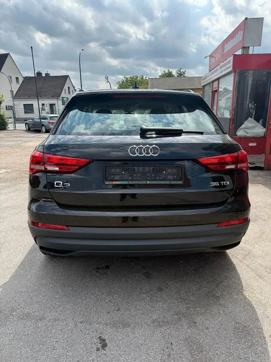 Gebraucht Audi Q3 Ambiente 150 PS (110 kW) 2022 Schwarz SUV