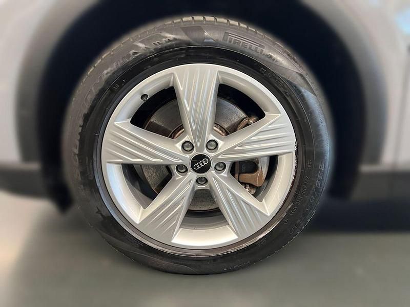 Gebraucht Audi Q4 e-tron Ambiente 150 kW (204 PS) 2022 Kieselgrau SUV