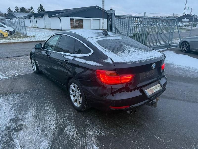 Gebraucht BMW 320 Gran Turismo 190 PS (139 kW) 2015 Schwarz Limousine