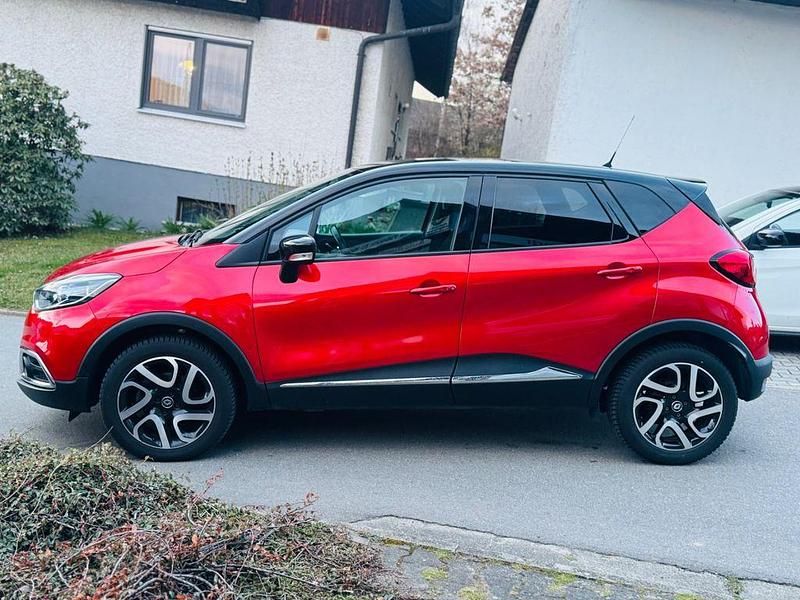 Gebraucht Renault Captur XMOD 118 PS (86 kW) 2017 Rot SUV