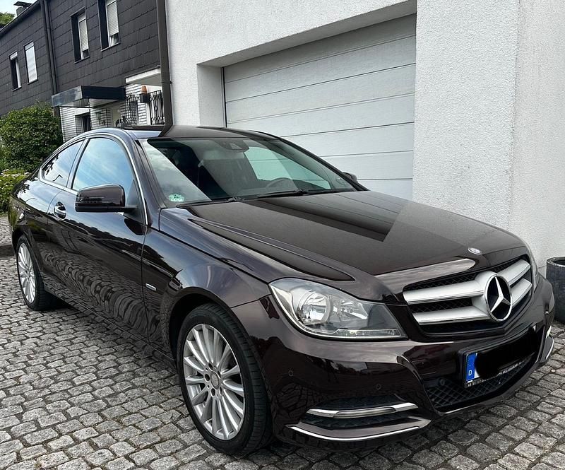 Gebraucht Mercedes C250 204 PS (150 kW) 2011 Coupé