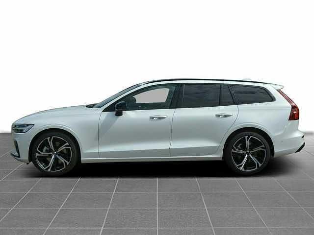 Gebraucht Volvo V60 145 PS (106 kW) 2023 Kombi