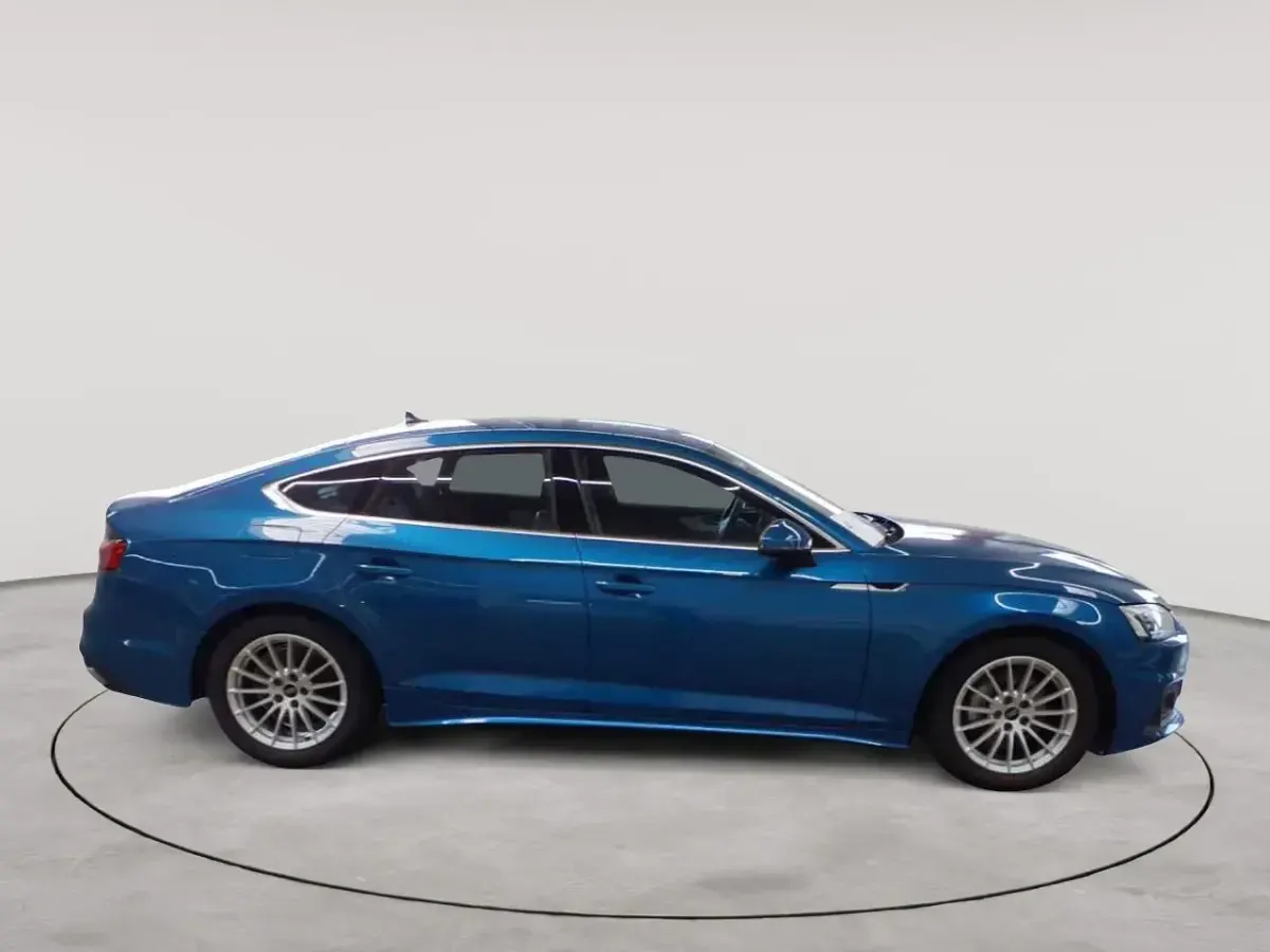 Gebraucht Audi A5 Comfort 204 PS (150 kW) 2022 Atollblau metallic Coupé