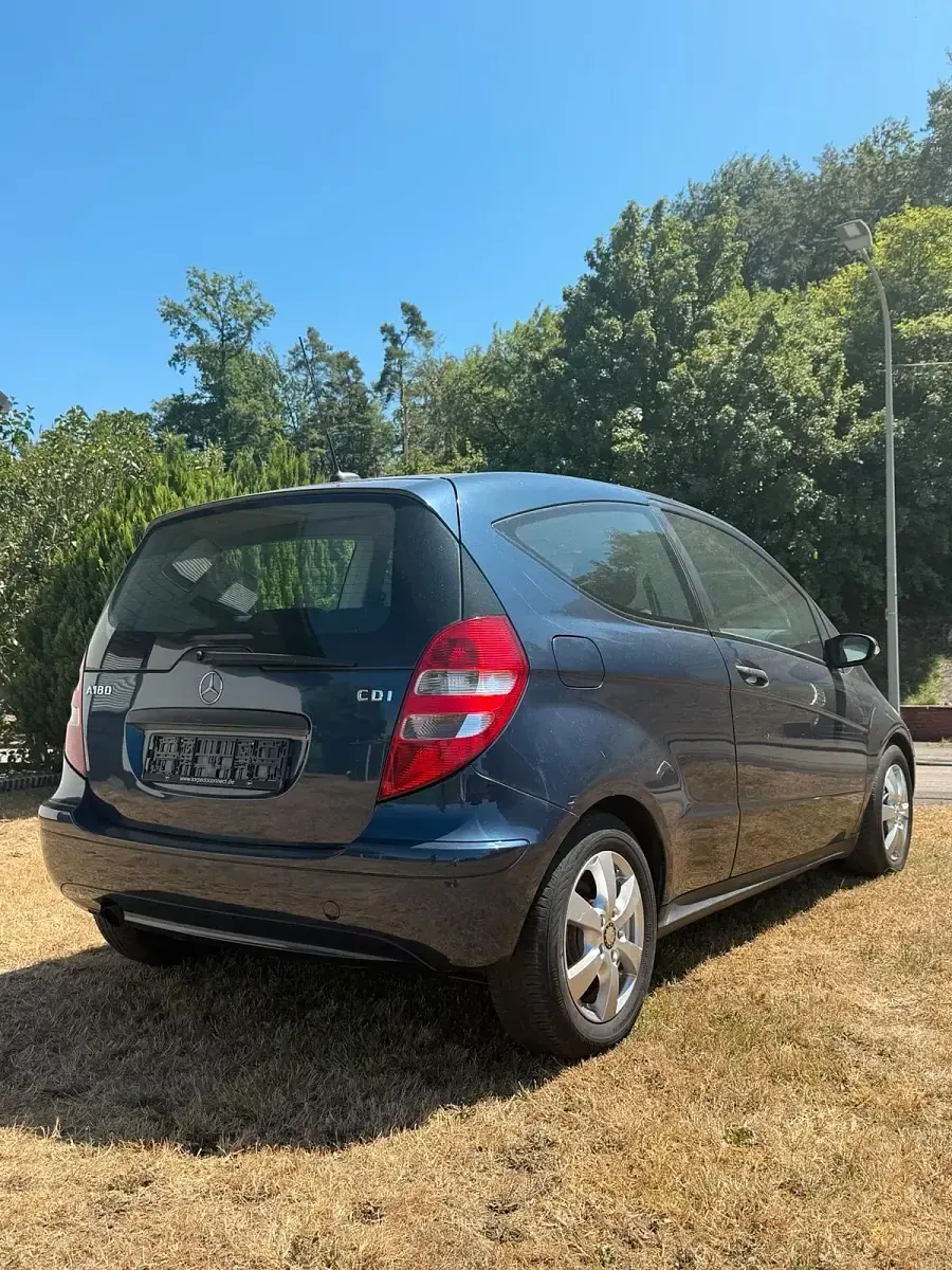 Gebraucht Mercedes A180 Classic 109 PS (80 kW) 2005 Blau Kleinwagen