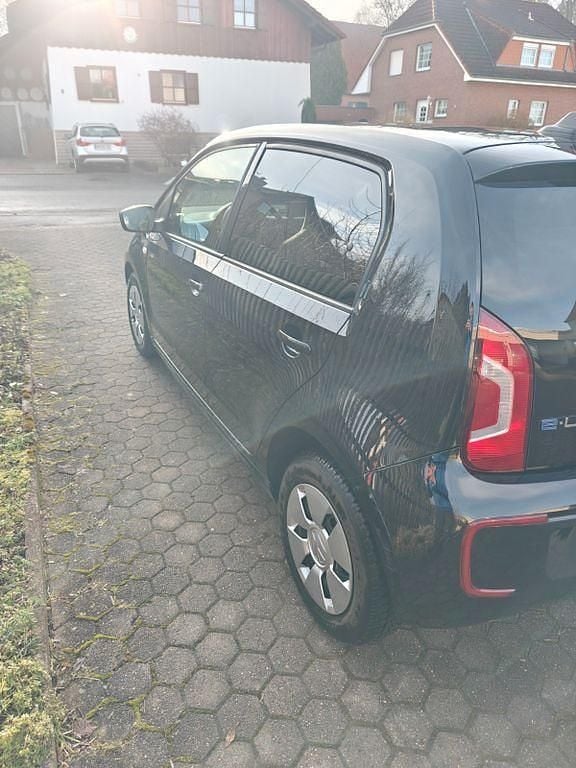 Second-hand VW e-up! 60 kW (82 CP) 2016 Negru Hatchback