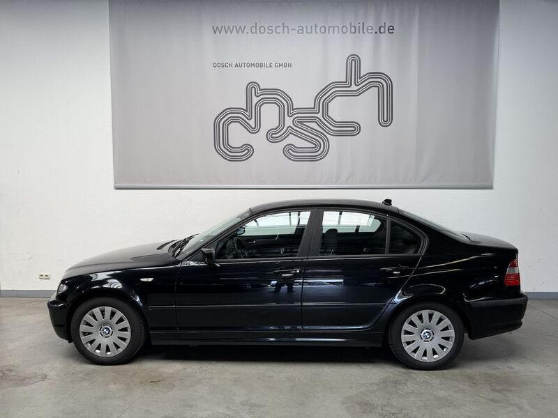 Black sapphire Gebraucht 2004 BMW 320 Sport Line Limousine | 4.750 € (Fairer Preis) - Bild 1/4