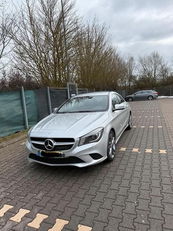 Gebraucht Mercedes CLA180 122 PS (89 kW) 2014 Silber Limousine