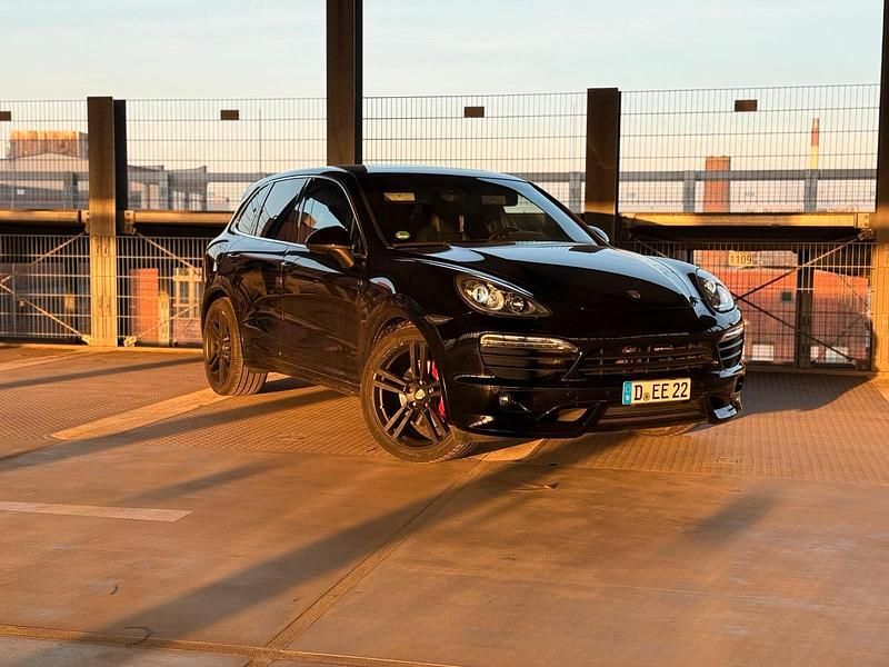 Schwarz Gebraucht 2013 Porsche Cayenne S SUV | 23.500 € (Superpreis) - Bild 1/4