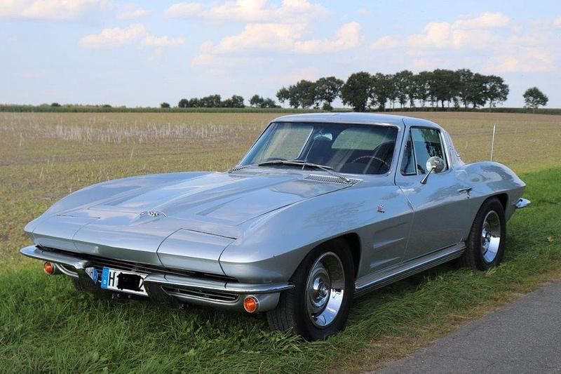 Silber Gebraucht 1964 Corvette C2 Coupé | 77.000 € - Bild 1/4