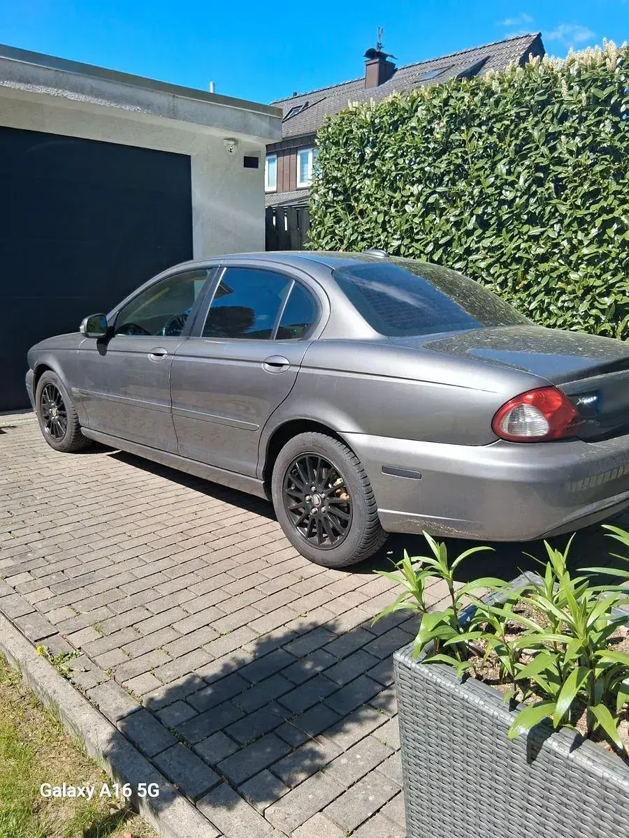 Gebraucht Jaguar X-type Executive 145 PS (106 kW) 2009 Grau Limousine