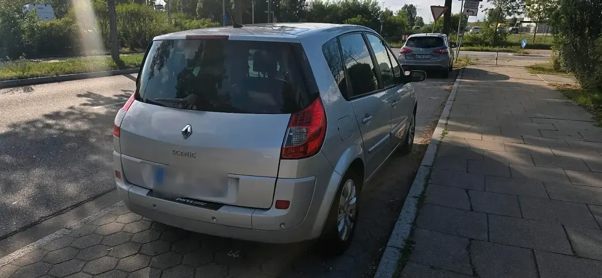 Gebraucht Renault Scénic II 131 PS (96 kW) 2008 Silber Van / Kleinbus