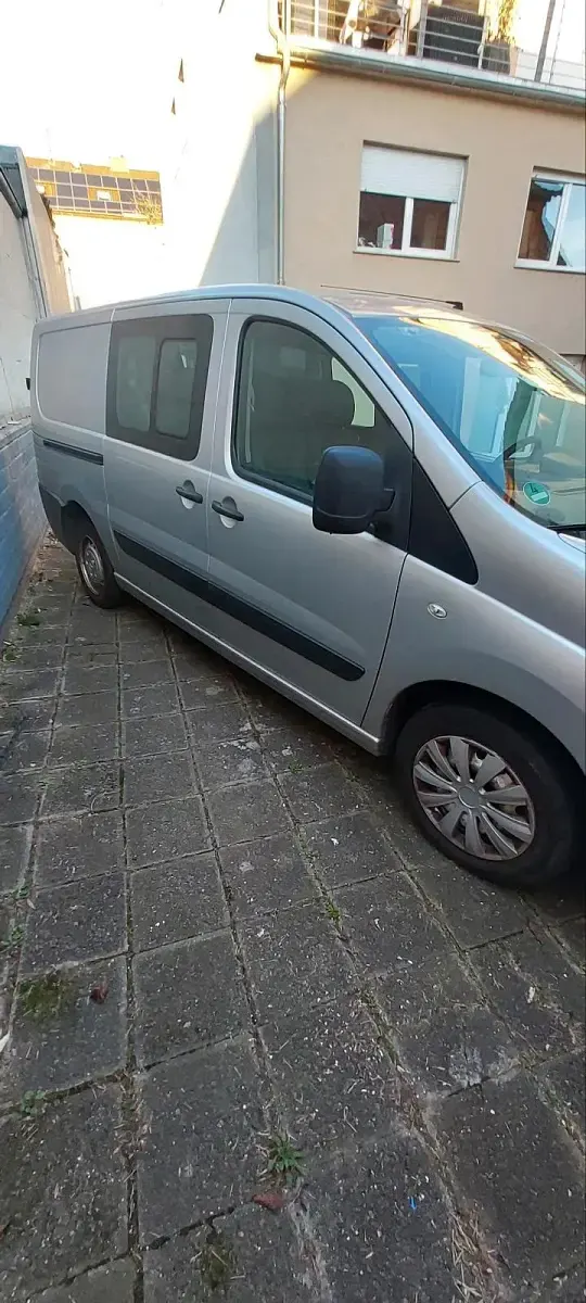 Gebraucht Toyota Proace 128 PS (94 kW) 2014 Silber Van / Kleinbus