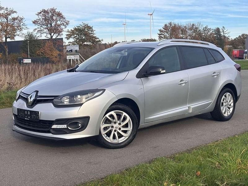 Grau Gebraucht 2015 Renault Mégane GrandTour LIMITED Kombi | 4.950 € (Teuer) - Bild 1/4