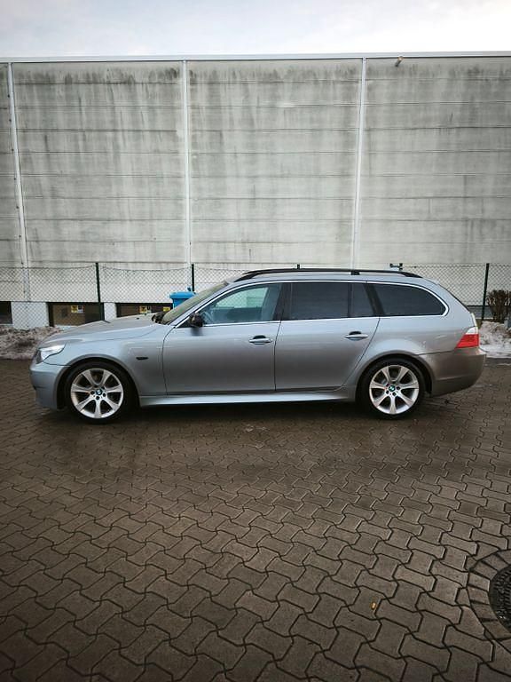 Gebraucht BMW 525 Performance 192 PS (141 kW) 2004 Grau Kombi