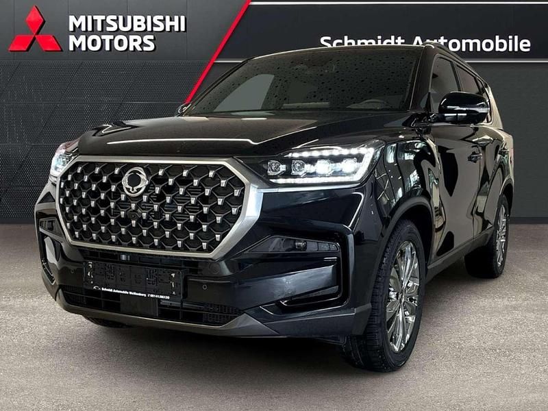 Space black (schwarz) Neu 2025 Ssangyong Rexton SUV | 45.980 € - Bild 1/4