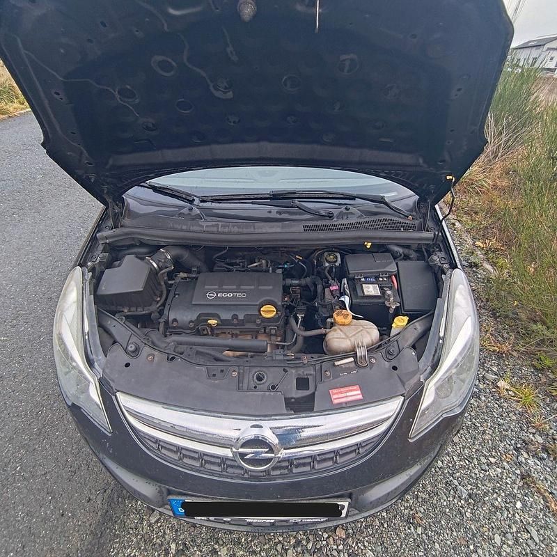 Gebraucht Opel Corsa Edition 101 PS (74 kW) 2013 Schwarz Kleinwagen