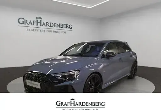 Neu Audi RS3 Comfort 400 PS (294 kW) 2026 Grau Limousine
