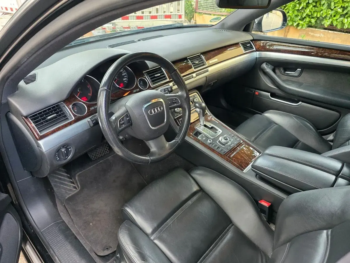 Usata Audi A8 232 CV (170 kW) 2010 Nero Berlina