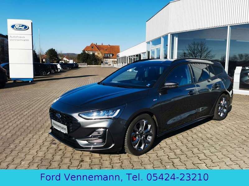 Magneticgrau (metallic) Gebraucht 2024 Ford Focus ST-Line X Kombi | 26.980 € (Guter Preis) - Bild 1/4