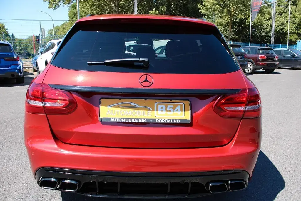 Gebraucht Mercedes C300 AMG 245 PS (180 kW) 2017 Rot Kombi