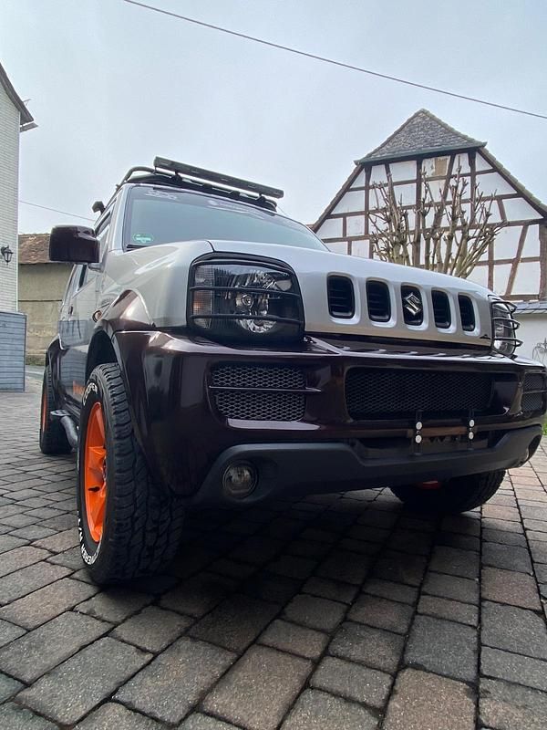 Używany Suzuki Jimny 86 KM (63 kW) 2012 Srebrny SUV